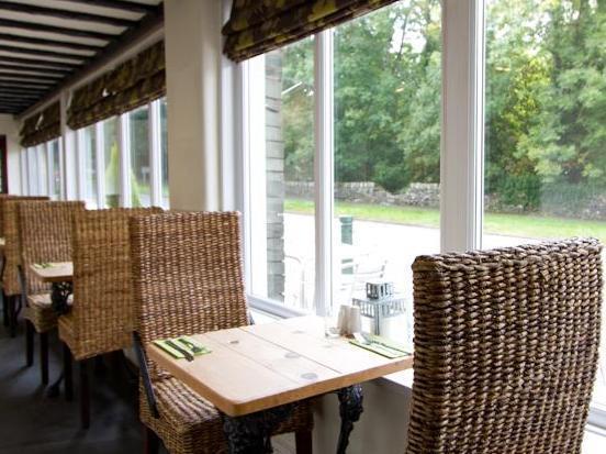 Pedro'S Restaurant Bar And Hotel Windermere Esterno foto